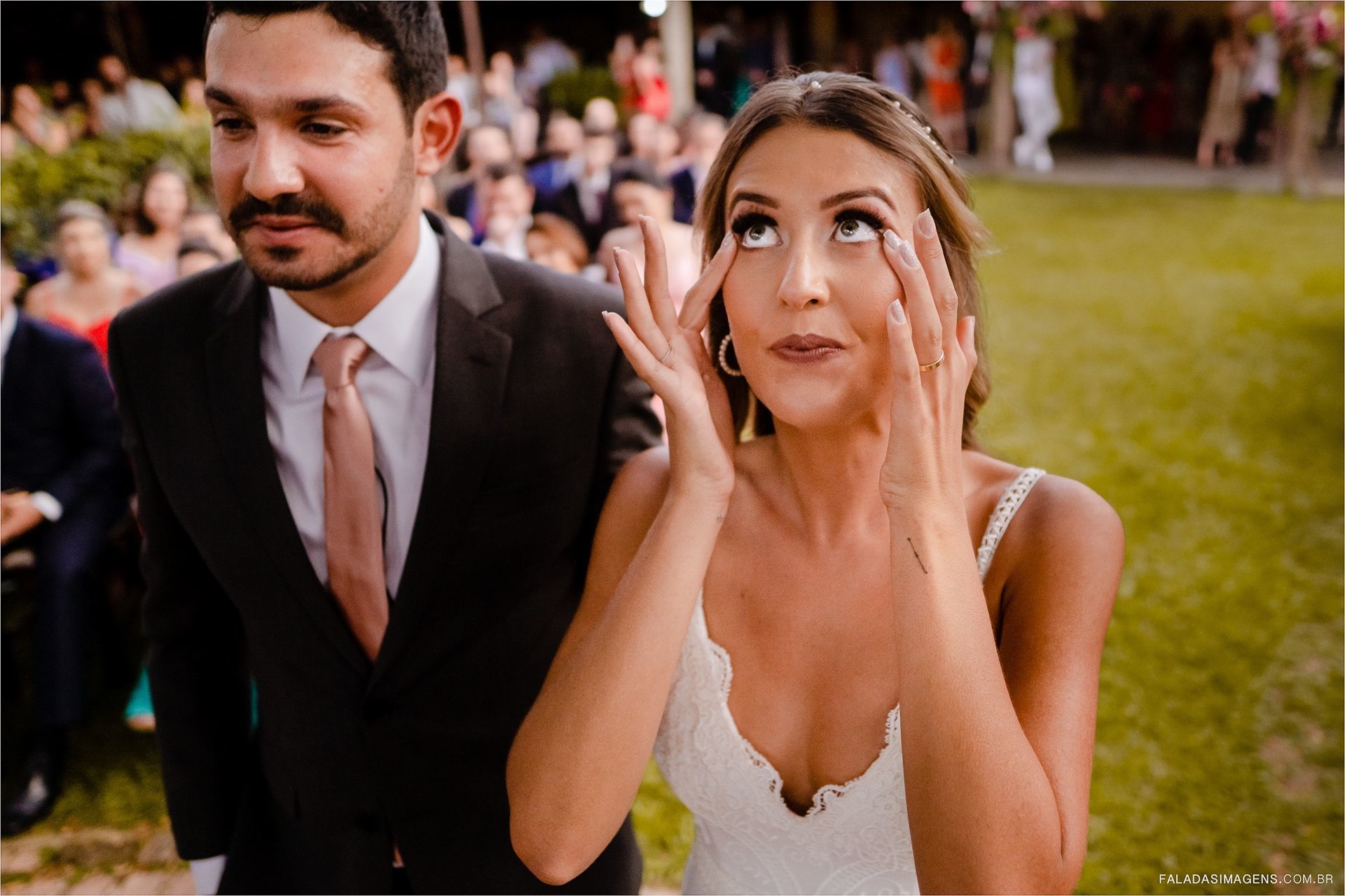 Foto Somos os seus olhos durante o casamento Foto Somos os seus olhos durante o casamento - Imagem 3