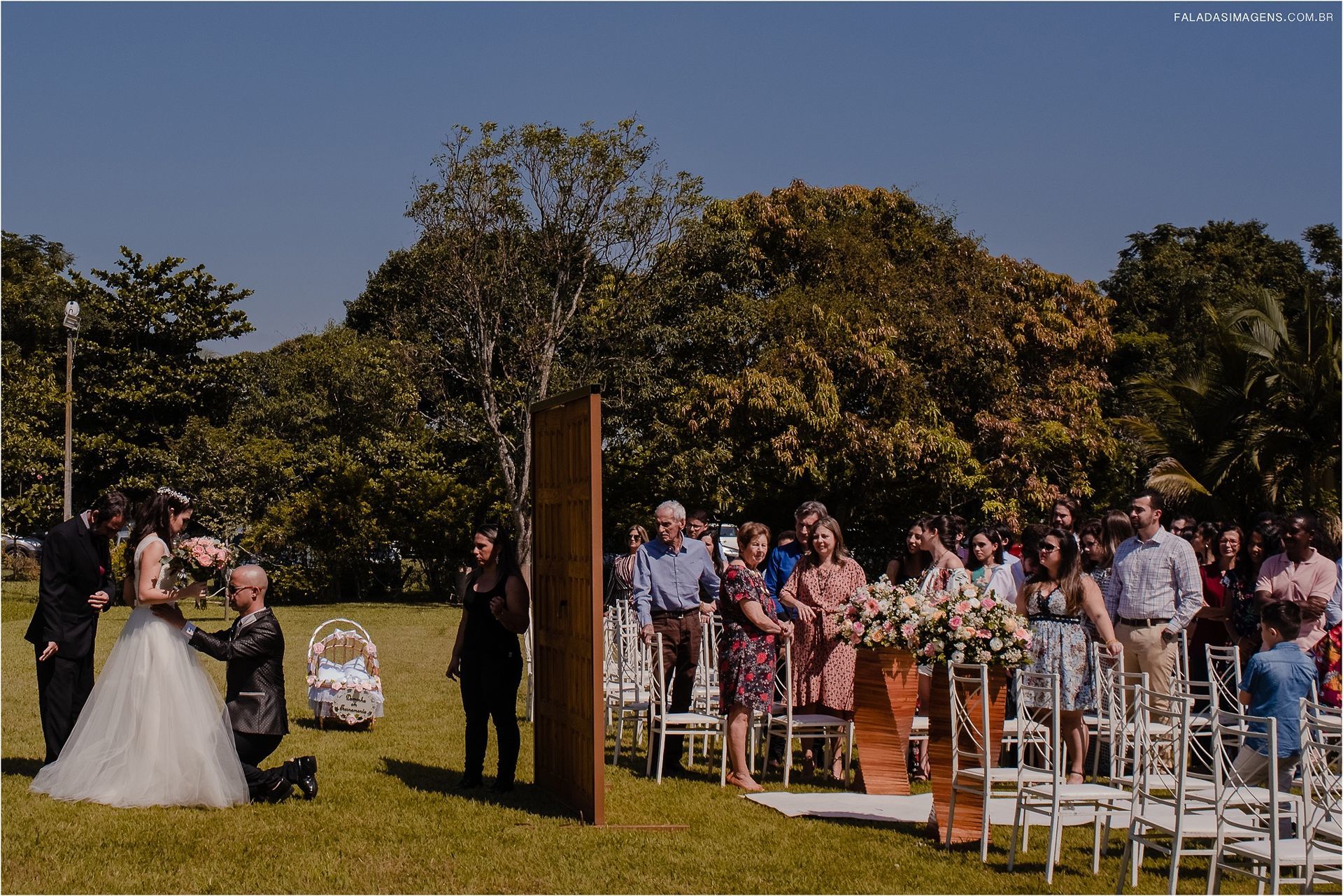Foto Por que compartilhamos tantas informações sobre casamento Foto Por que compartilhamos tantas informações sobre casamento - Imagem 0