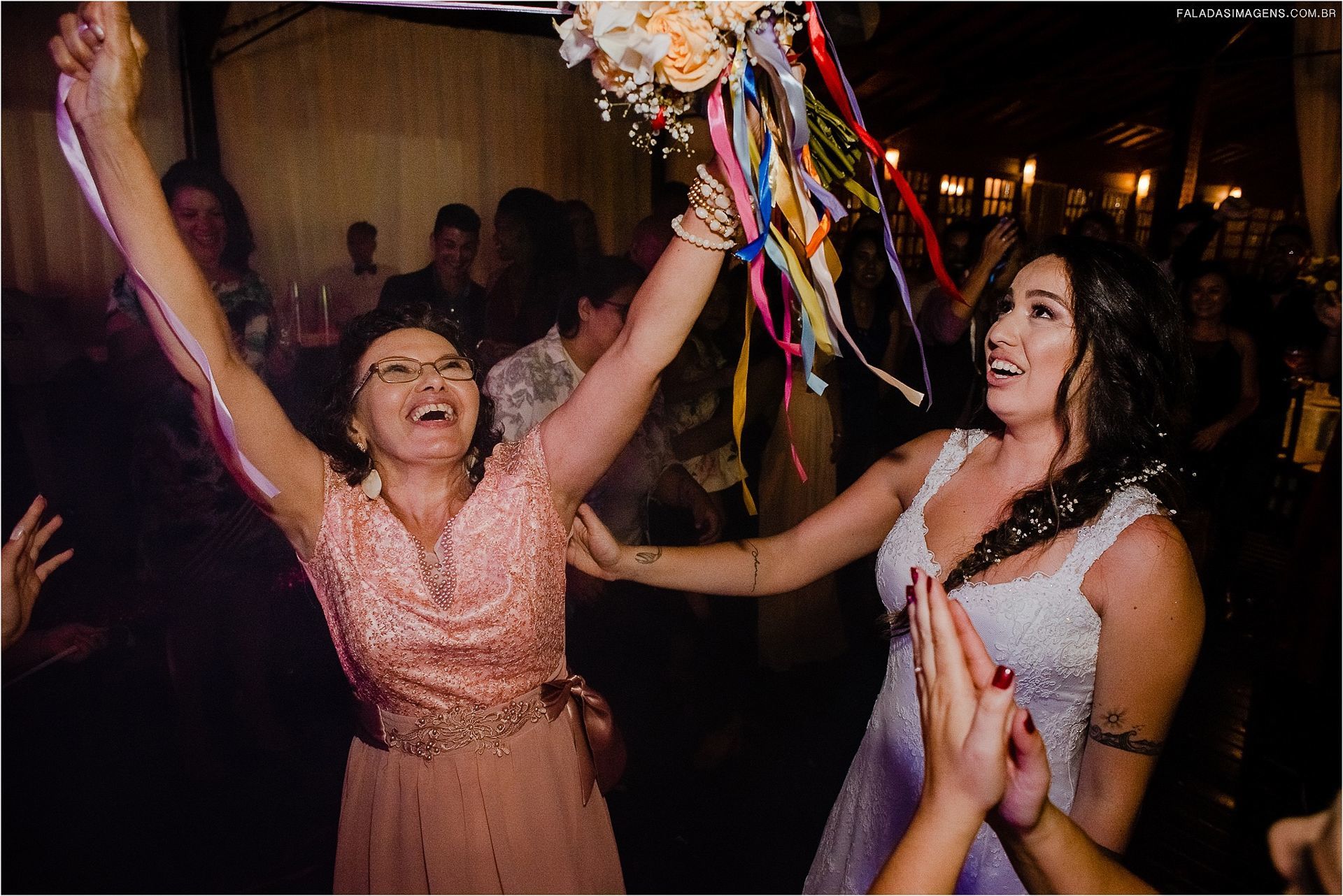 Foto Por que compartilhamos tantas informações sobre casamento Foto Por que compartilhamos tantas informações sobre casamento - Imagem 3
