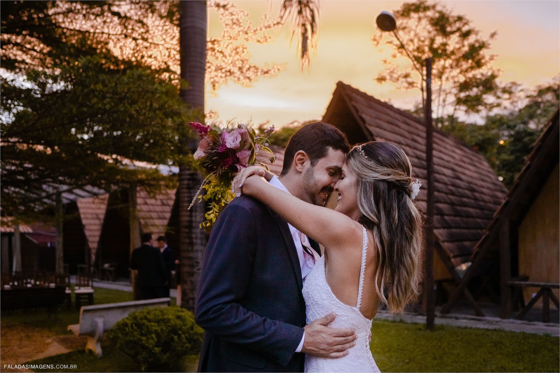 Foto Vale a pena fazer ensaio pós casamento? Foto Vale a pena fazer ensaio pós casamento? - Imagem 5