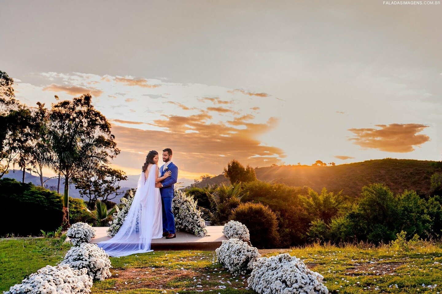 Álbum De Fotos Para Casamento : Como Escolher O Melhor Estúdio em João Monlevade